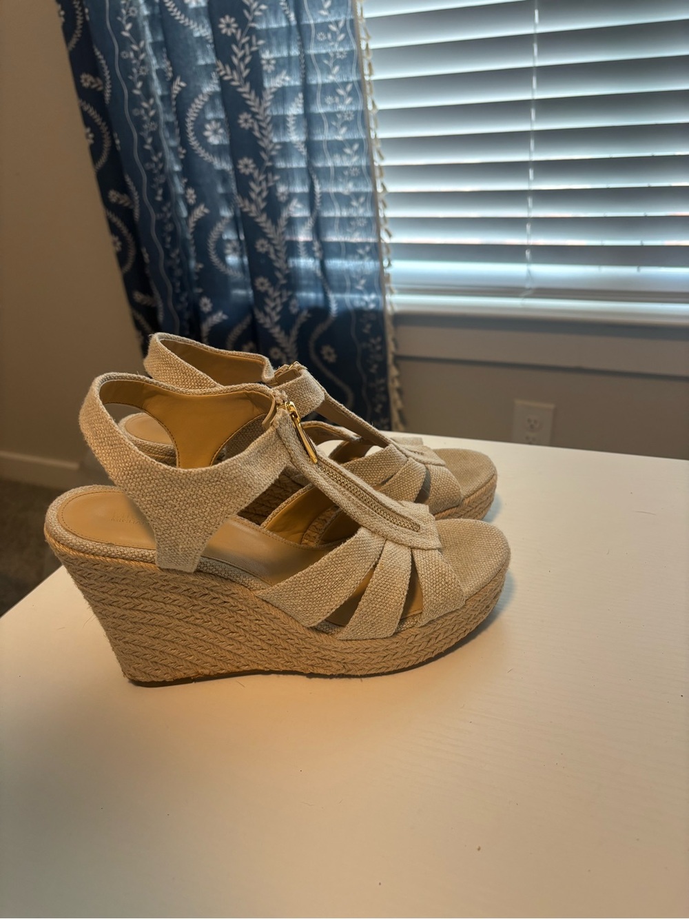 Michael Kors Women’s Berkley Mid Wedge - Picture 6 of 12